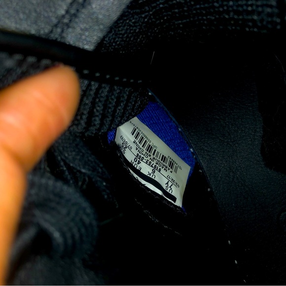 2017 Air Jordan 1 Retro High OG Flyknit 'Royal' - Picture 5 of 5